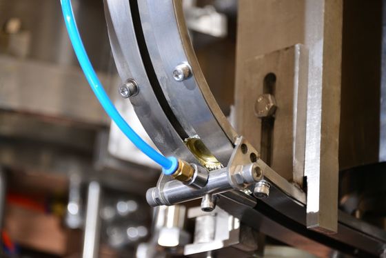 맥주/음료 유리병 충전물 기계, 자동화된 병에 넣는 장비